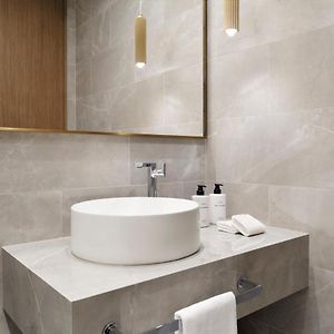 Studio King Suite Kitchenette Sea View